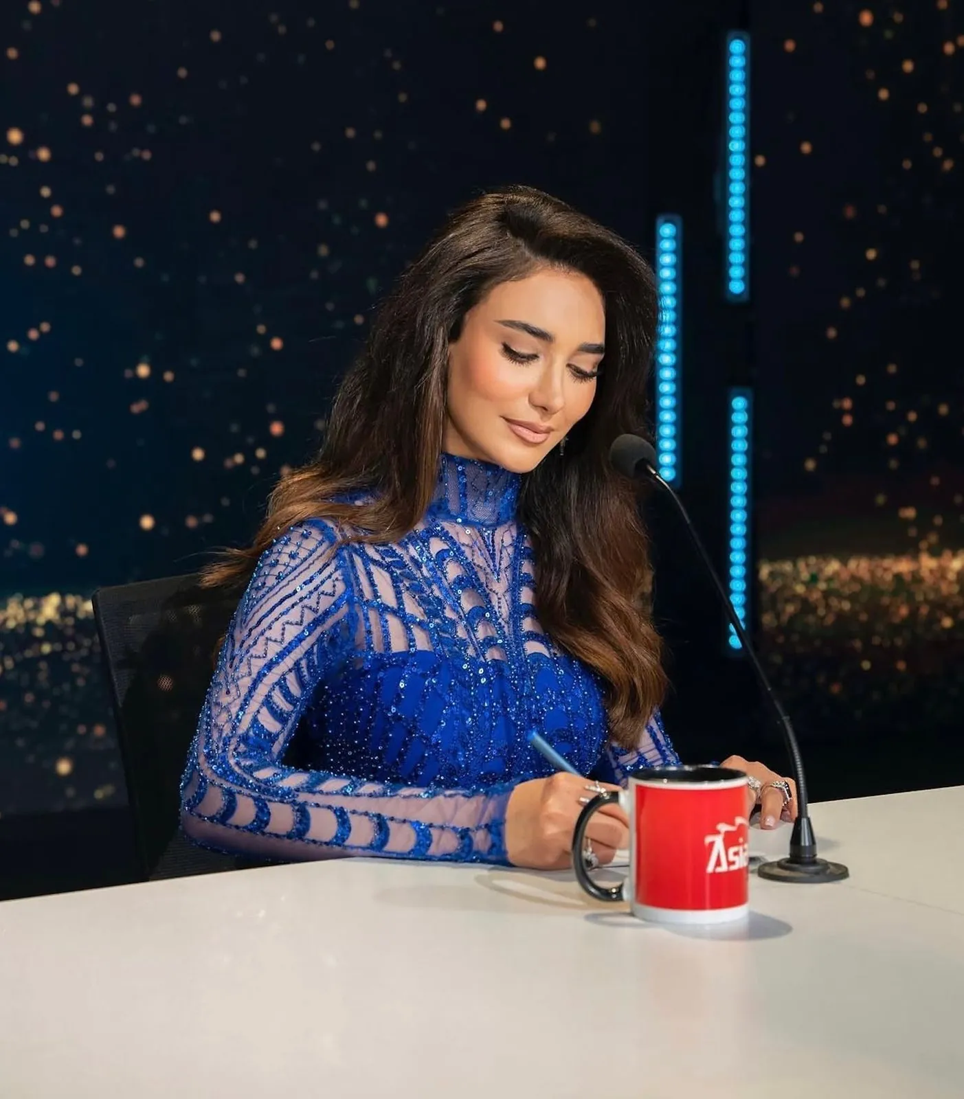 هند نزار على طاولة لجنة التحكيم في برنامج يوز تالنت